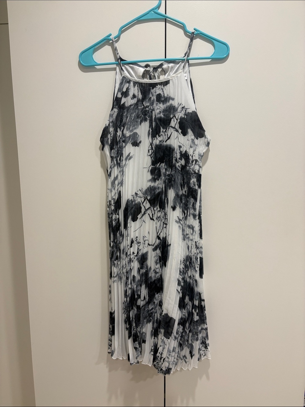 Ellames Tie-Back Halter Midi Dress in Black & White